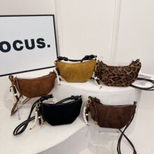 ���y����Ů�羳2025�¿�r�к��s�ٴ�С����Ӱ����Ԇμ�б���