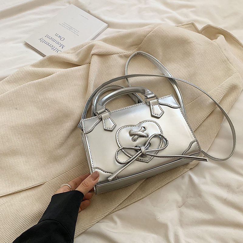 Bolso de mujer 2024 nuevo bolso de hombro de verano versátil bolso de mano pequeño bolso de trabajo pequeño bolso