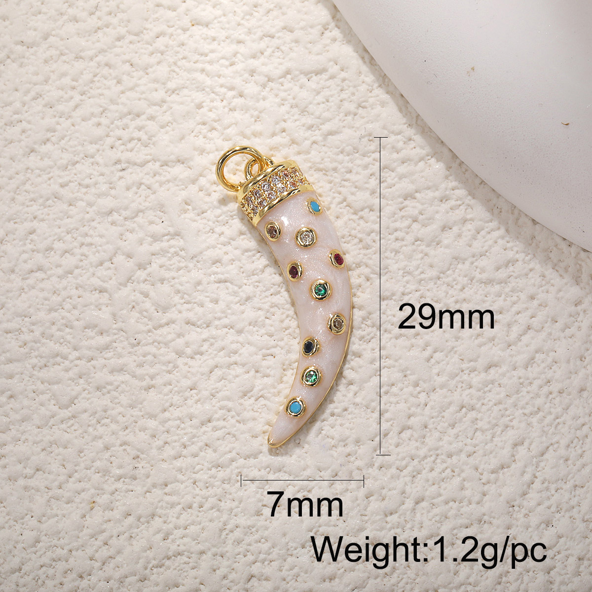 4g Weight Pendant Jewelry Making Type 17*7mm, 27*20mm, 29*7mm Jewelry Making Size Gold Plated Plating Material Zircon Inlay Material DIY Jewelry Accessories Classification 1 Piece Quantity Copper Material Sun, Letter, Star Pattern Plating, Inlay Design Retro, Simple Style Style Gold Color 1 Piece 17*7mm 27*20mm 29*7mm Copper Zircon Gold Plated Sun Letter Star Pendant 1