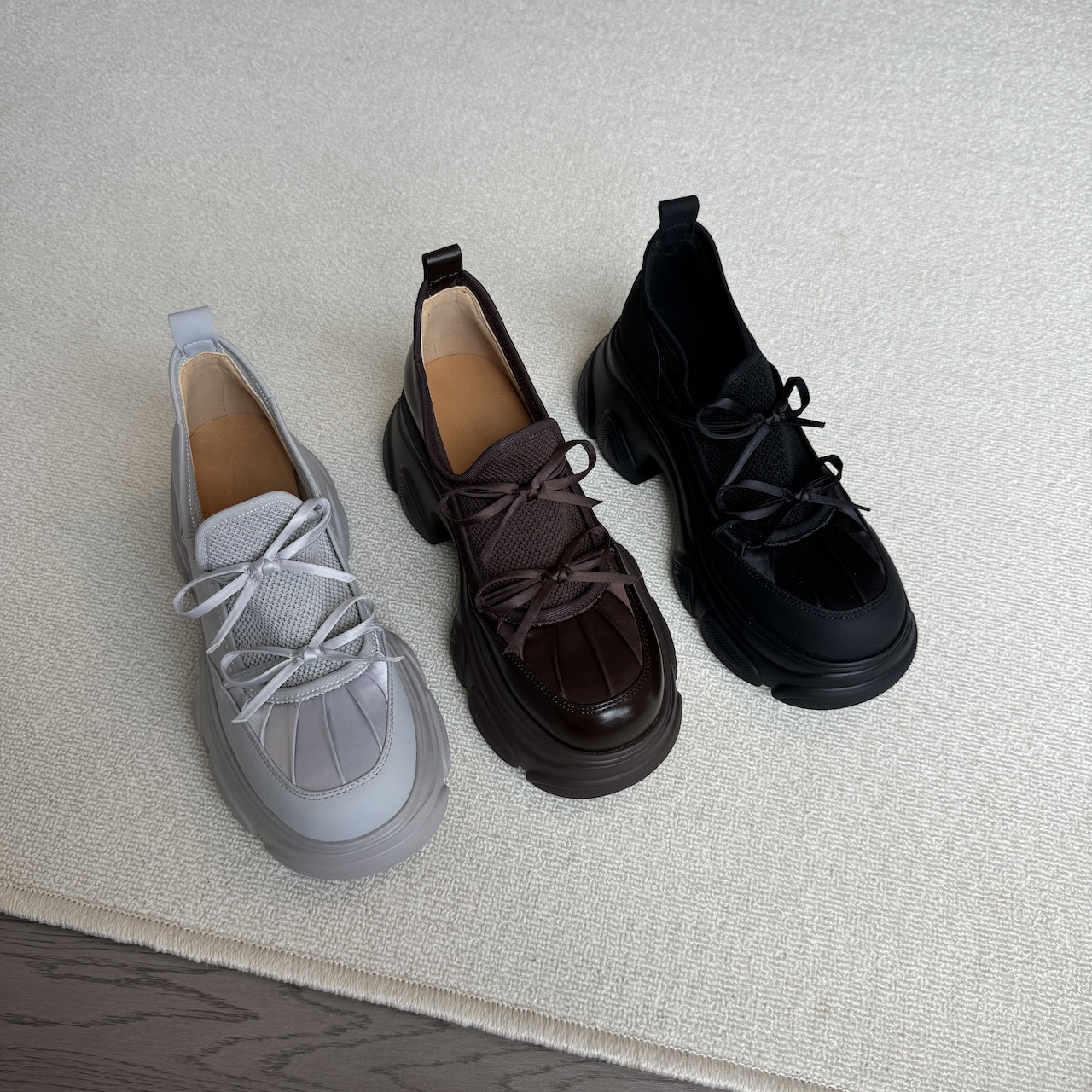 Yang Mi es el mismo tipo de zapatos de la isla de mariposa Sigaba Best, zapatos de base gruesa para mujeres, 2026 nuevos zapatos de altura blanca pequeños zapatos deportivos