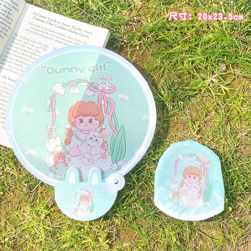 漫画かわいい卸売印刷ミニ柄扇風機付き屋外持ち歩き小さな扇子丸い扇風機折りたたみ扇風機うちわ|undefined