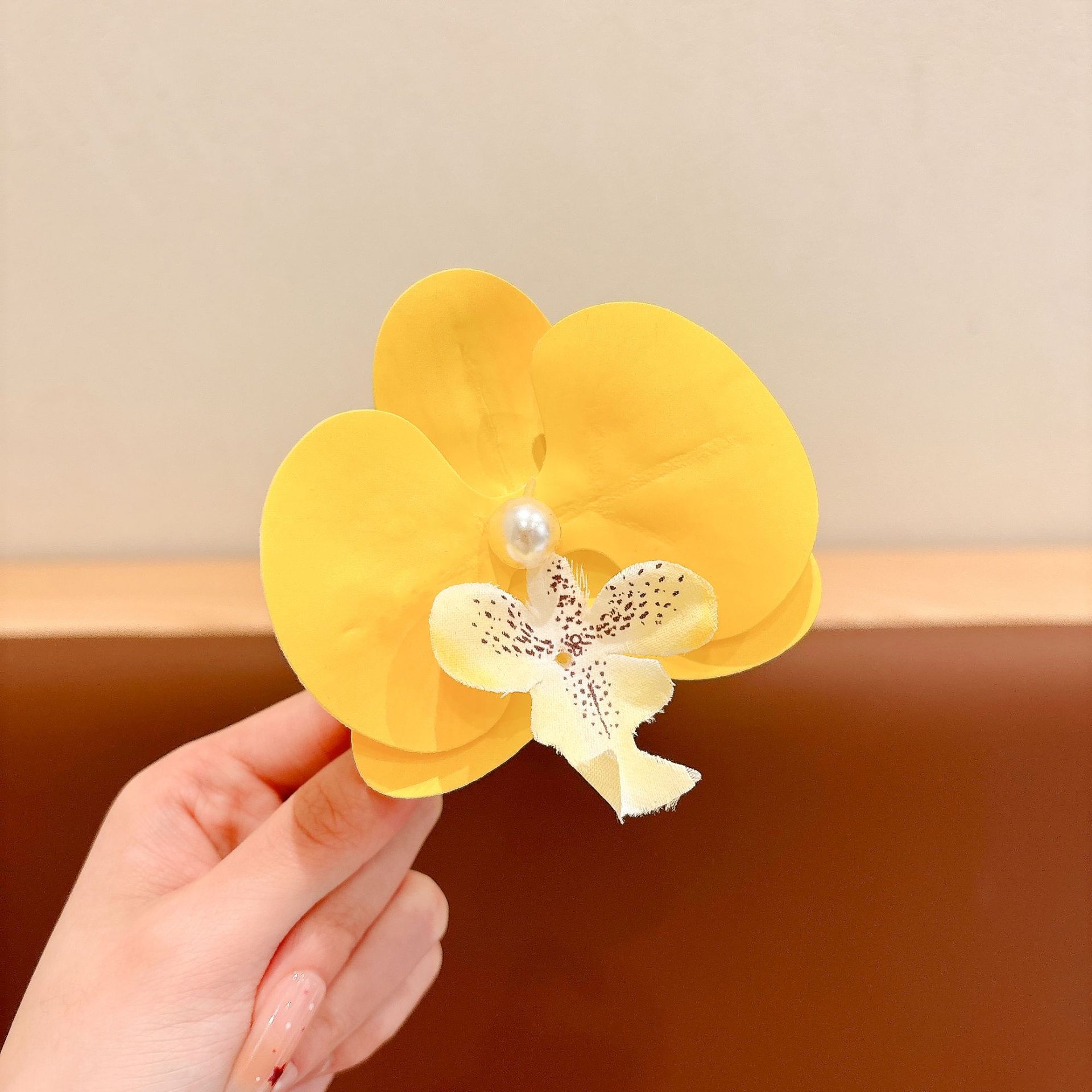 Orquídea de alto nivel de atmósfera, orquídea de mariposa, rascar, pinzas de cabello teñidas, pinzas de cabello rotas, adornos de cabello de mujer, toque de estilo de flores