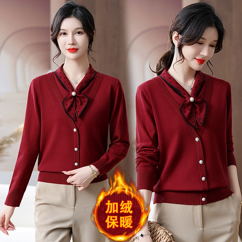 Мама осень-зима натальный год плюс бархатный красный свитер 2025 новый средний и пожилой женский год змеи одежда вязаный нижний свитер