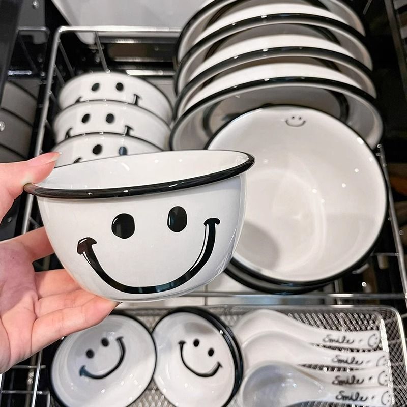 Trendy High-Appearance Cute Smile Household Ceramic Tableware Set with a Simple and Thickened Anti-Scald Design