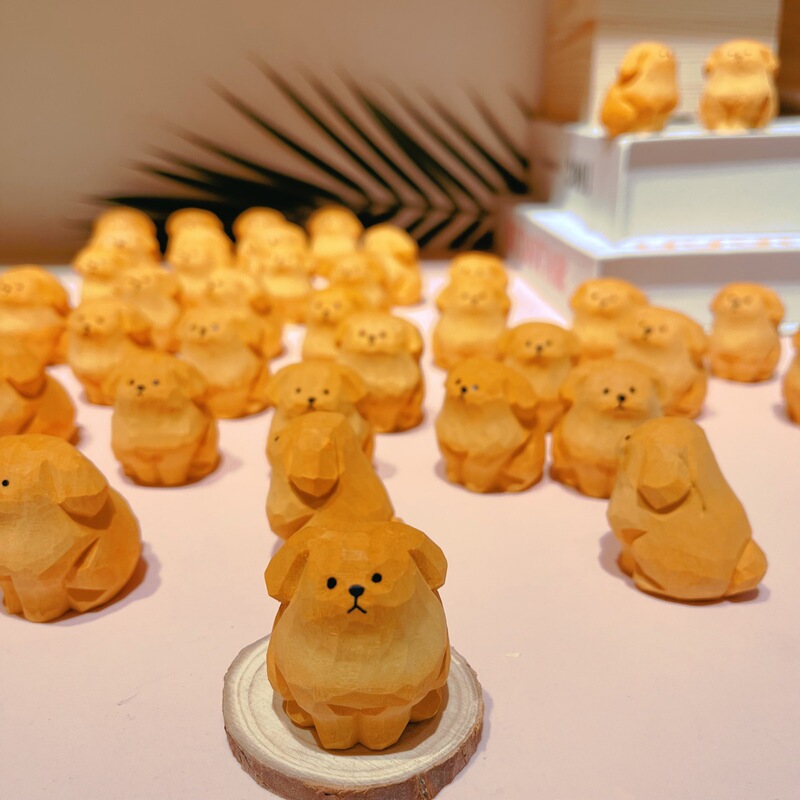 Wood Carved Golden Hair Solid Wood Hand Carved Puppy Cute Desktop Ornaments Decorative Gift Pendant