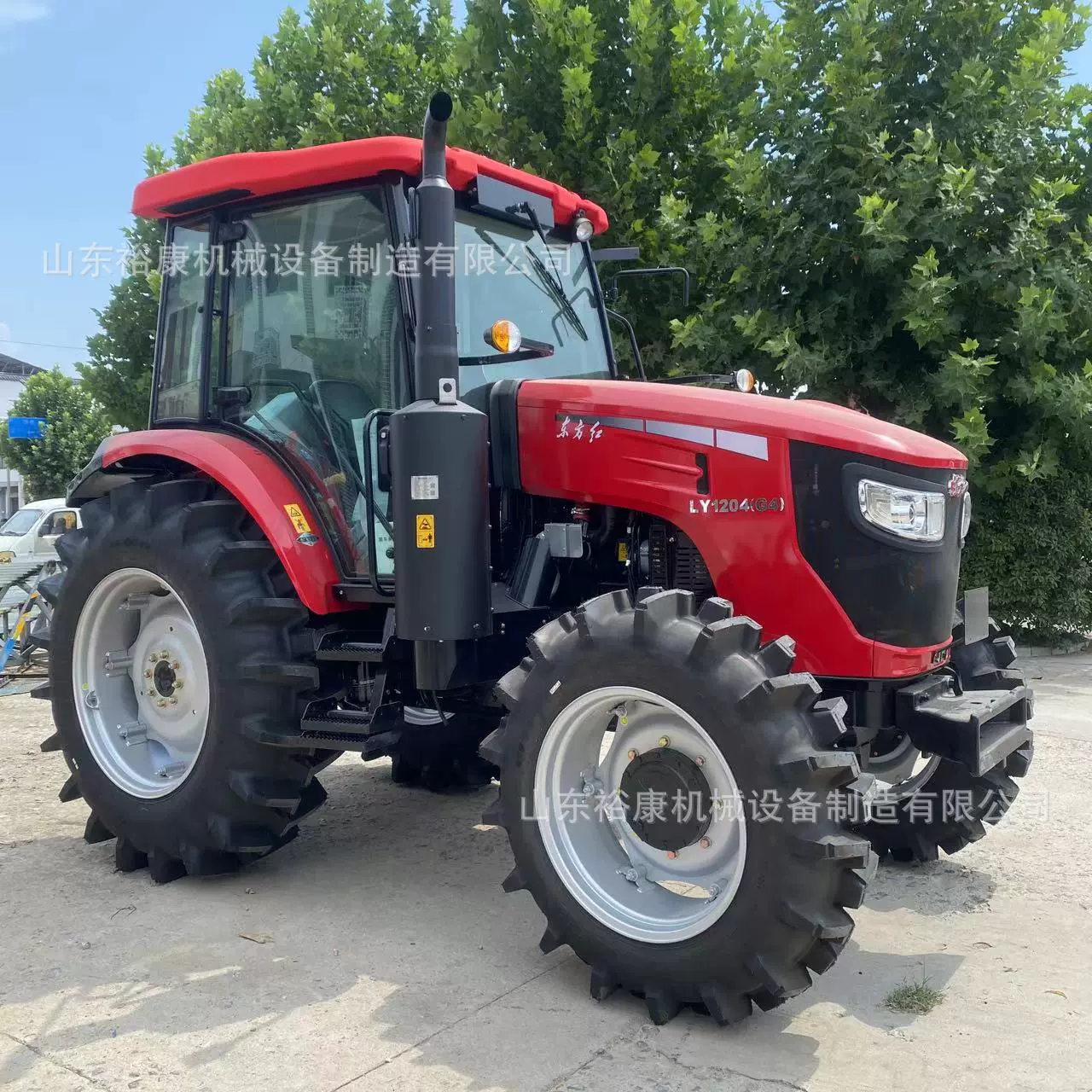 东方红LY1204四轮大型拖拉机 柴油四缸发动机120马力耕地犁地机
