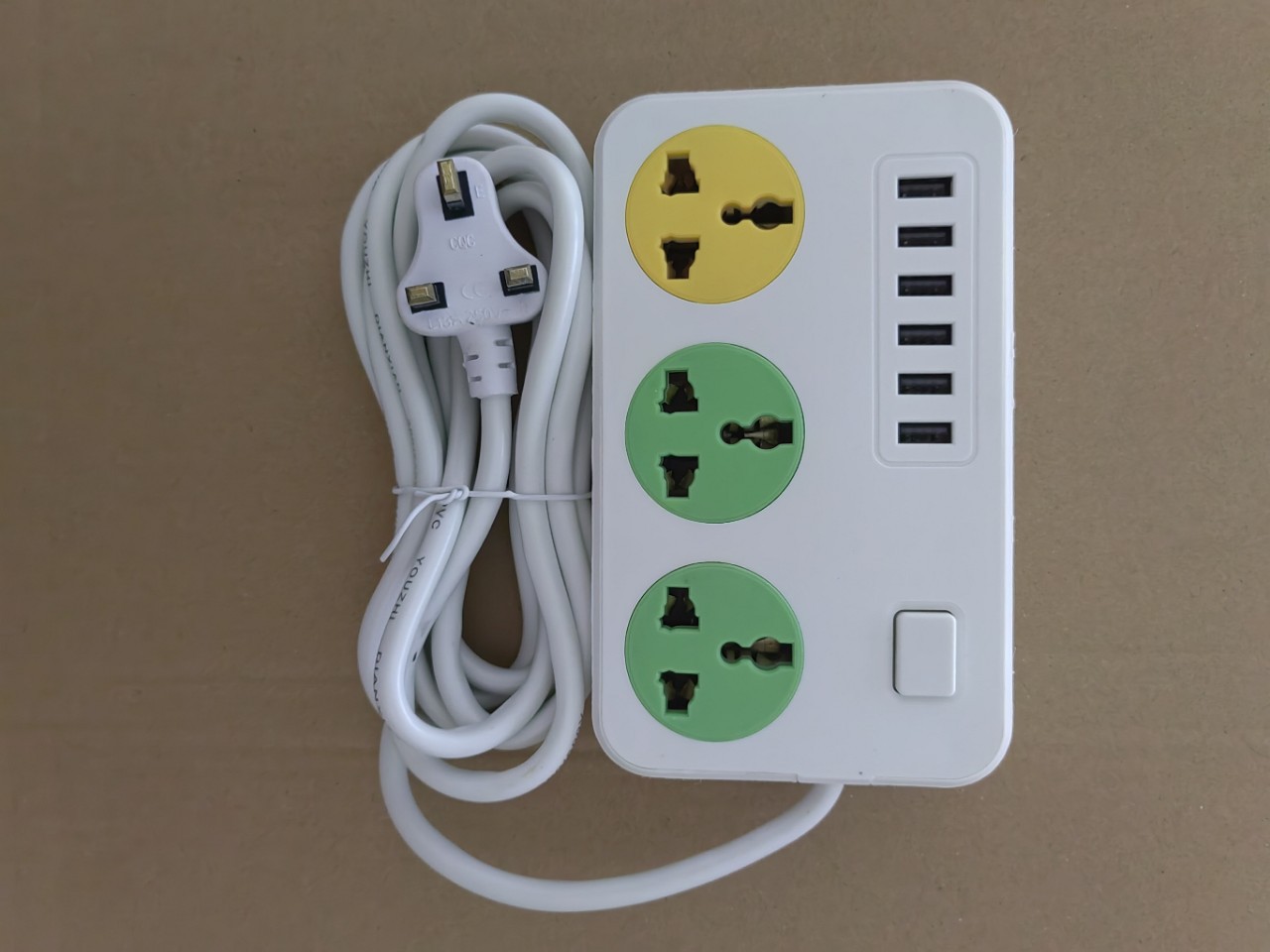 Transfronterizo de comercio exterior de interruptor de la Junta al por mayor de energía porosa enchufe de enchufe USB enchufe inteligente