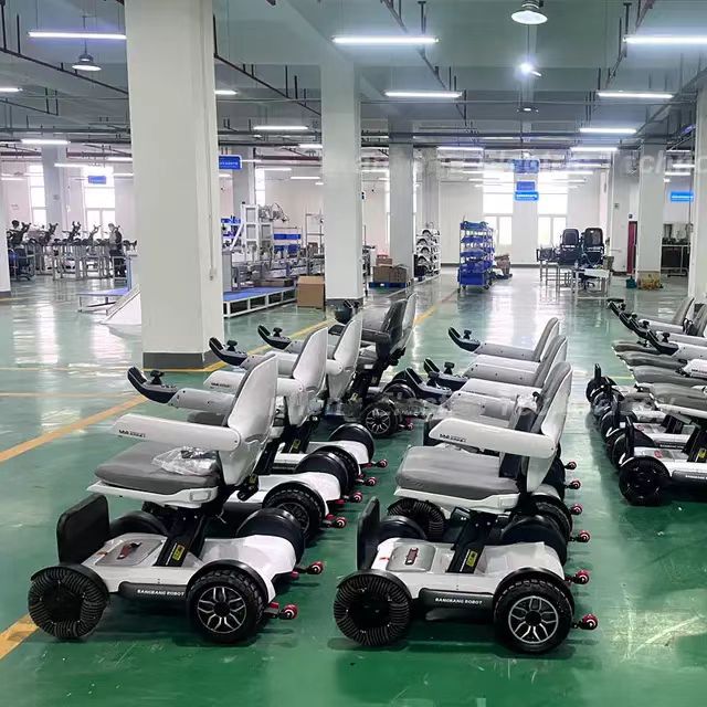 Mobile Phone-Connected Electric Folding Scooter for the Elderly, Electric Wheelchair, Electric Tricycle for Disabled People, Electric Four-Wheeler