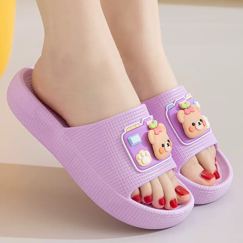 夏季防滑拖鞋女外穿加厚底2025居家新款高跟时尚软底卡通踩屎感