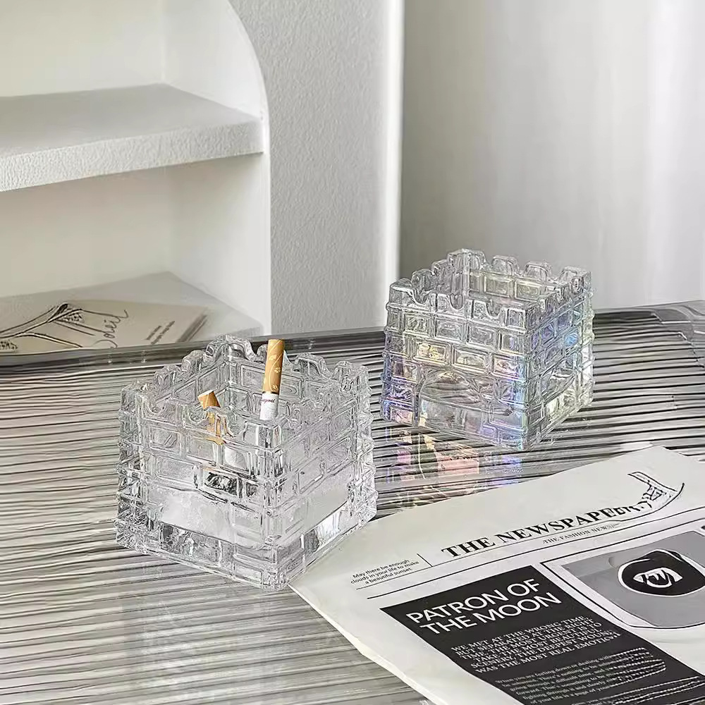 Cenciero de lujo ligero de alto nivel castillo anti-volante cenizas domésticas sala de estar creativa vidrio gran cenciero nicho decoración de diseño