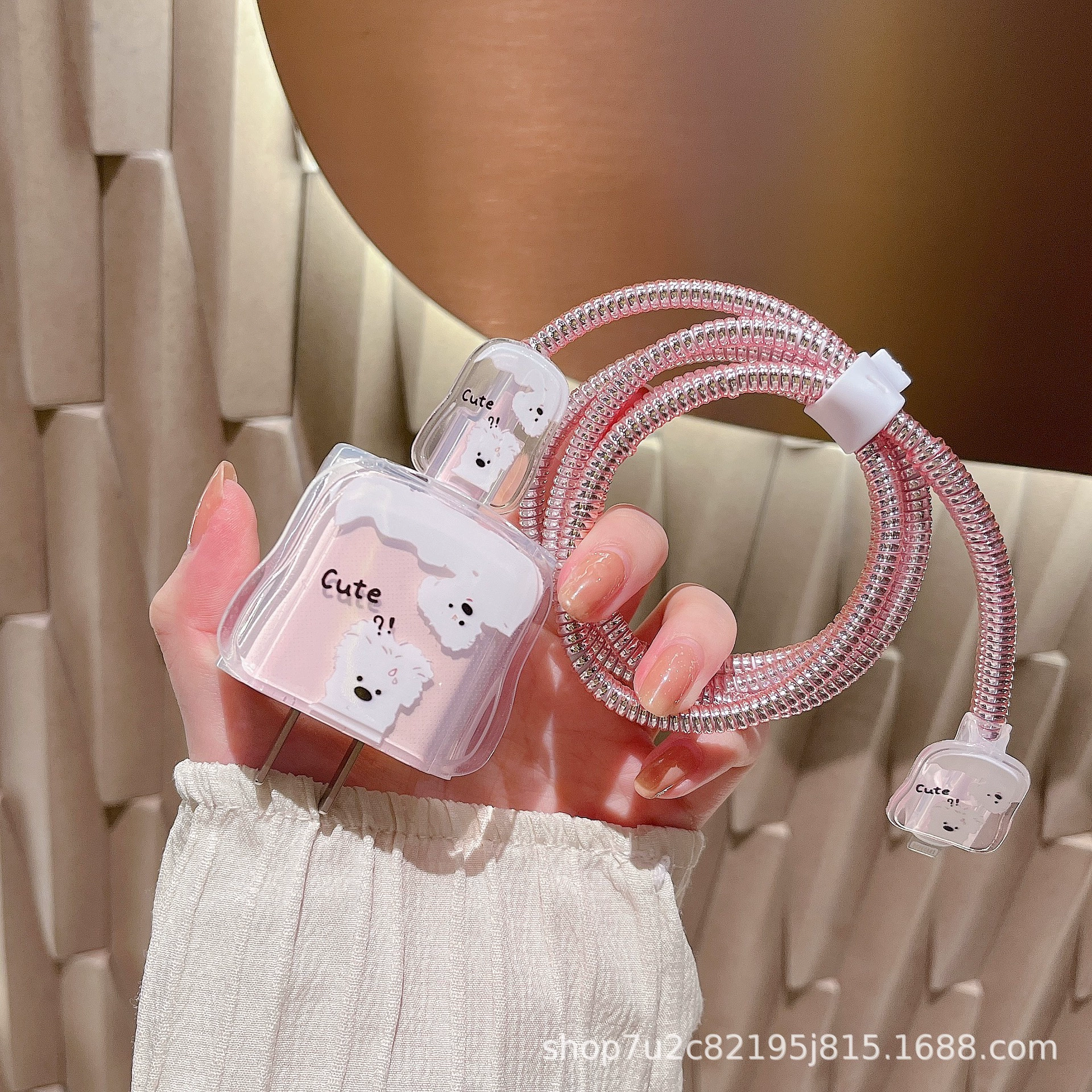 Защитный чехол для зарядного устройства Apple 16 (20 Вт) с мультяшным белым щенком, защита от скручивания кабеля, волнообразный узор