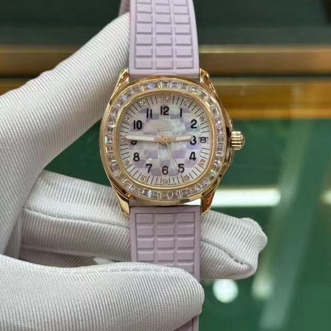 Explosion Models Silica Gel Diamond Ladies Watch Nautilus Fashion Women's Watch Spot Wholesale