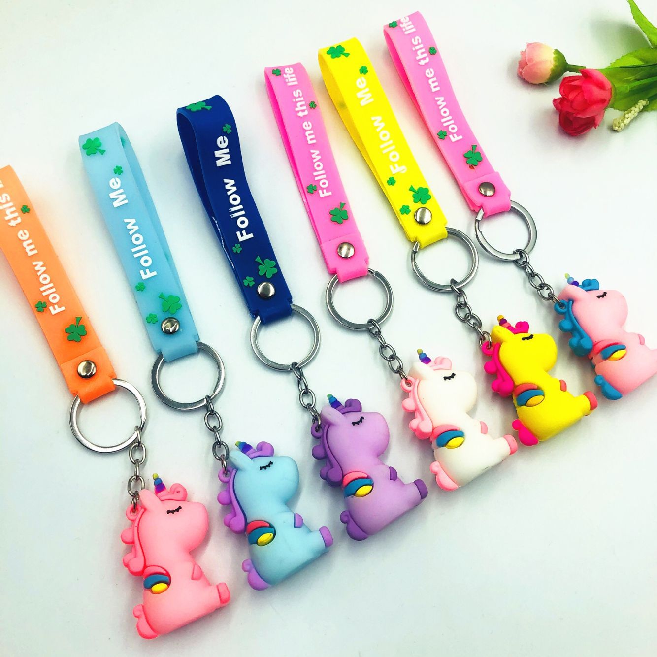 Lindo llavero colgante de dibujos animados muñeca adornos mochila accesorios colgante práctico creativo niños regalos