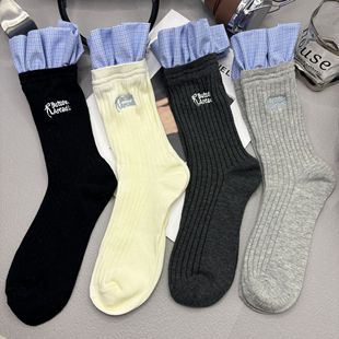 catwalk 2025 spring and summer Korean style blue canopy edge pearl vertical stripe embroidery design sense jewelry socks mid-tube socks tide