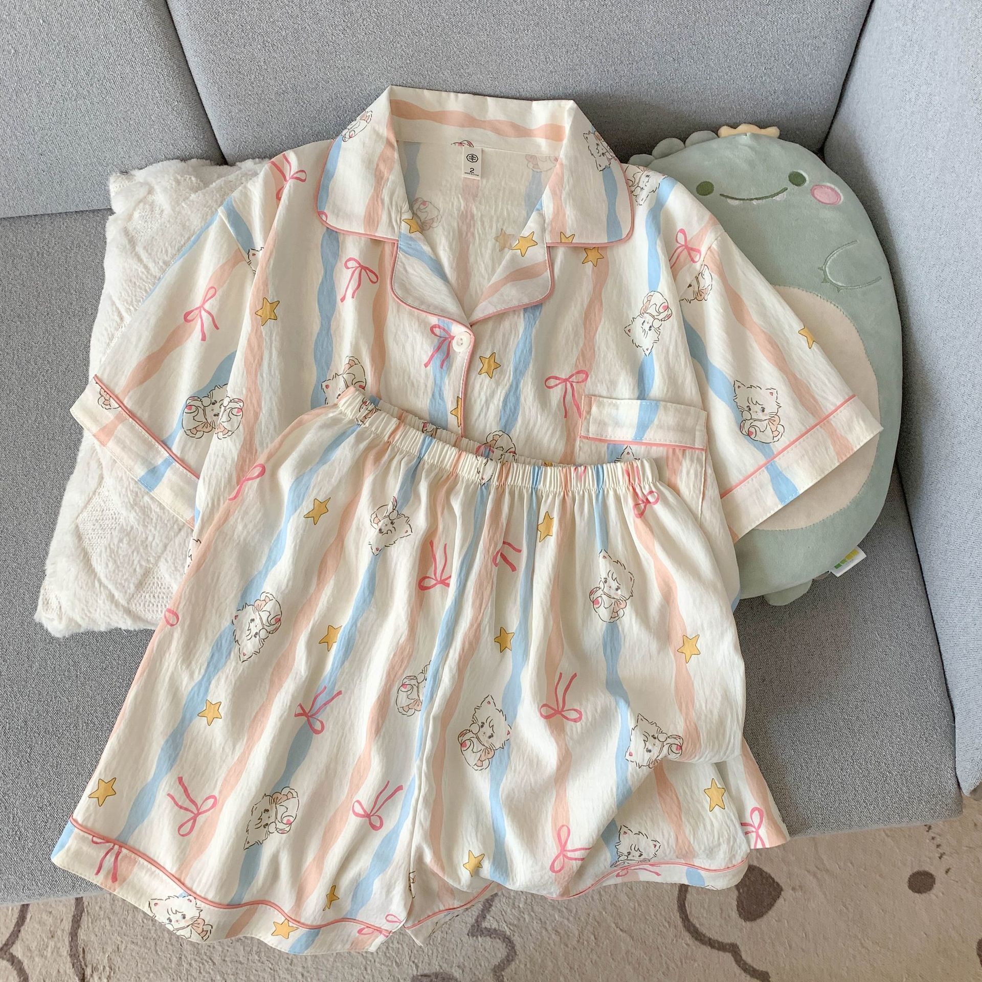 Venta al por mayor transfronteriza verano nuevo pijama mujer MIKK gato nube solapa de algodón cárdigan manga corta traje de servicio a domicilio dulce
