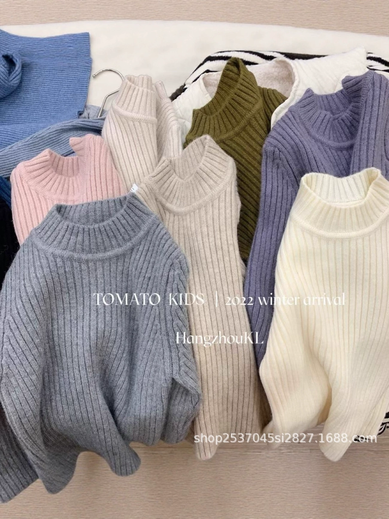 Demi-season body-friendly children's winter sweater for boys, increased thickness, high collar, for teenagers