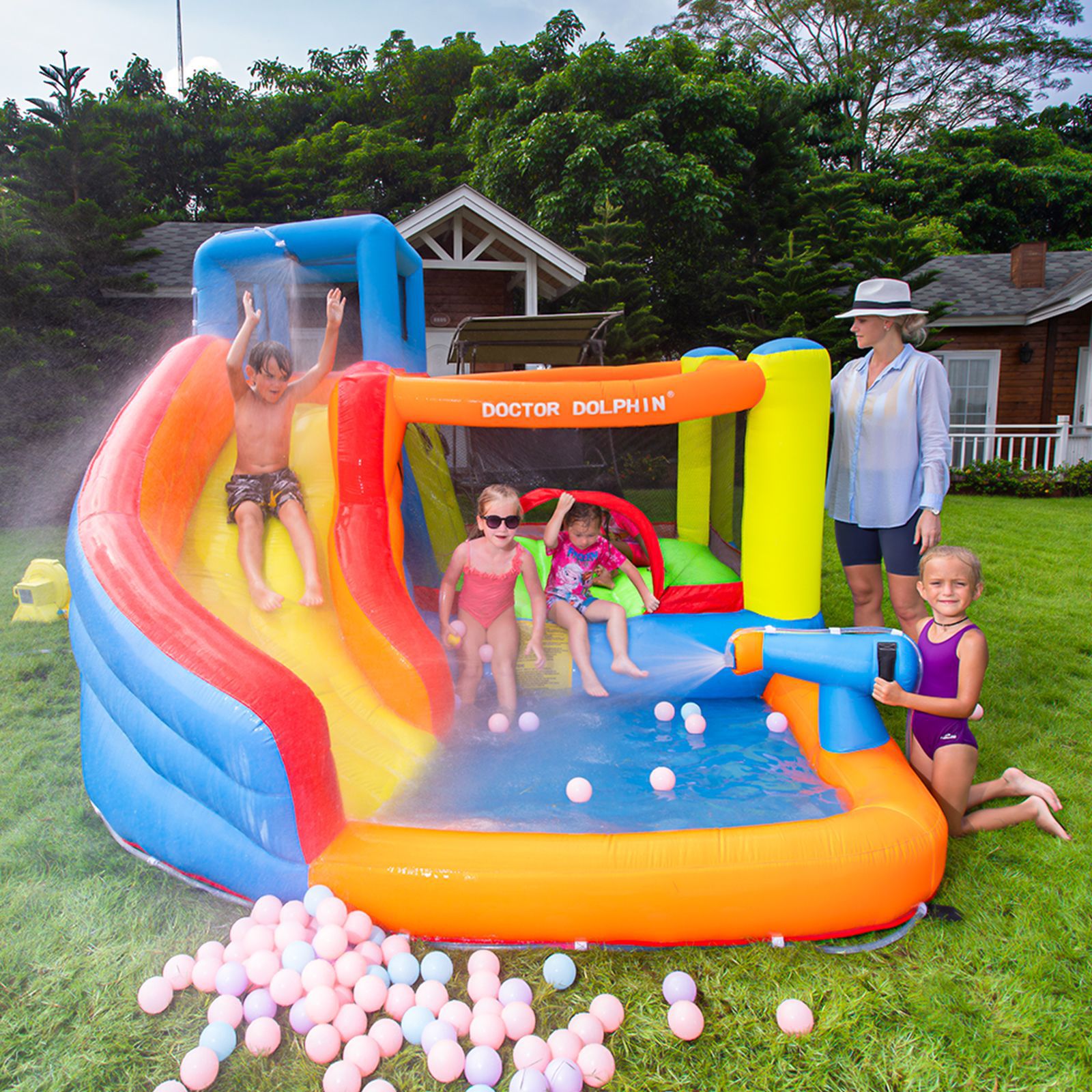 Agua inflable para el hogar Castillo Diapositiva de la casa pequeña para niños Trampolín inflable para el hogar Diapositiva de rociado de agua para niños