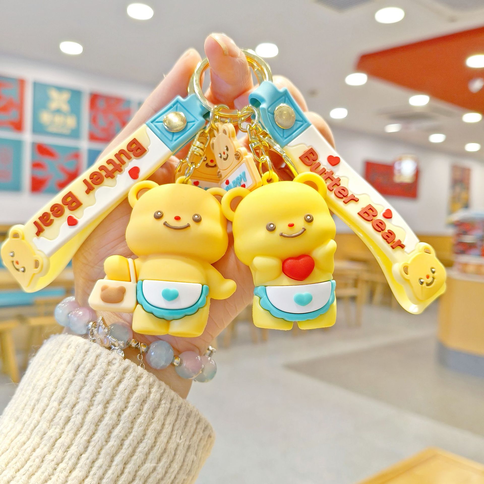 新款卡通可爱黄油小熊钥匙扣萌创意情侣包包挂饰娃娃机小礼品批发