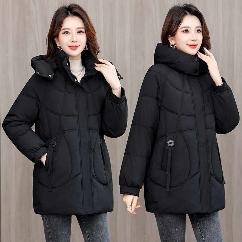 Algodón suelto de mediana edad y mayores mujeres 2025 invierno nuevo estilo coreano madres de algodón largo chaqueta de algodón de mujer image 3