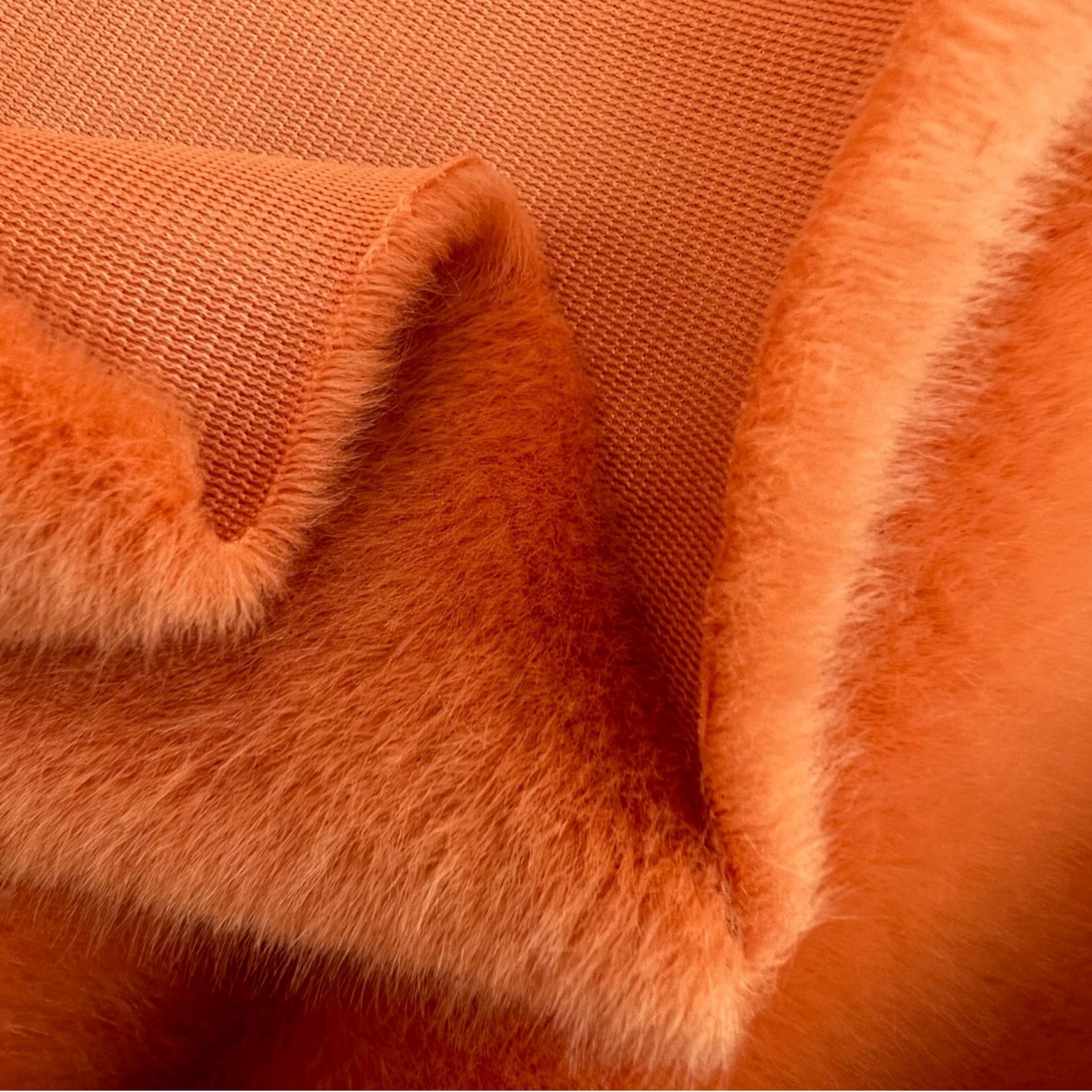 Tela de piel sintética tipo visón Xiaomi en stock, con pelo de conejo de pila alta y baja, tela de visón dorado pequeño, tela de visón acuático para ropa de peluches, piel de visón simulada.
