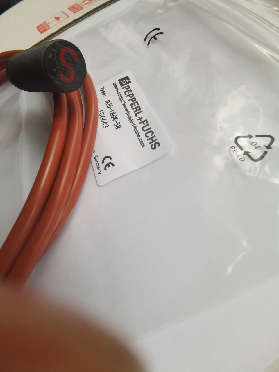 接近开关 8.2v 塑料外壳 NJ5-18GK-SN 订货号106643