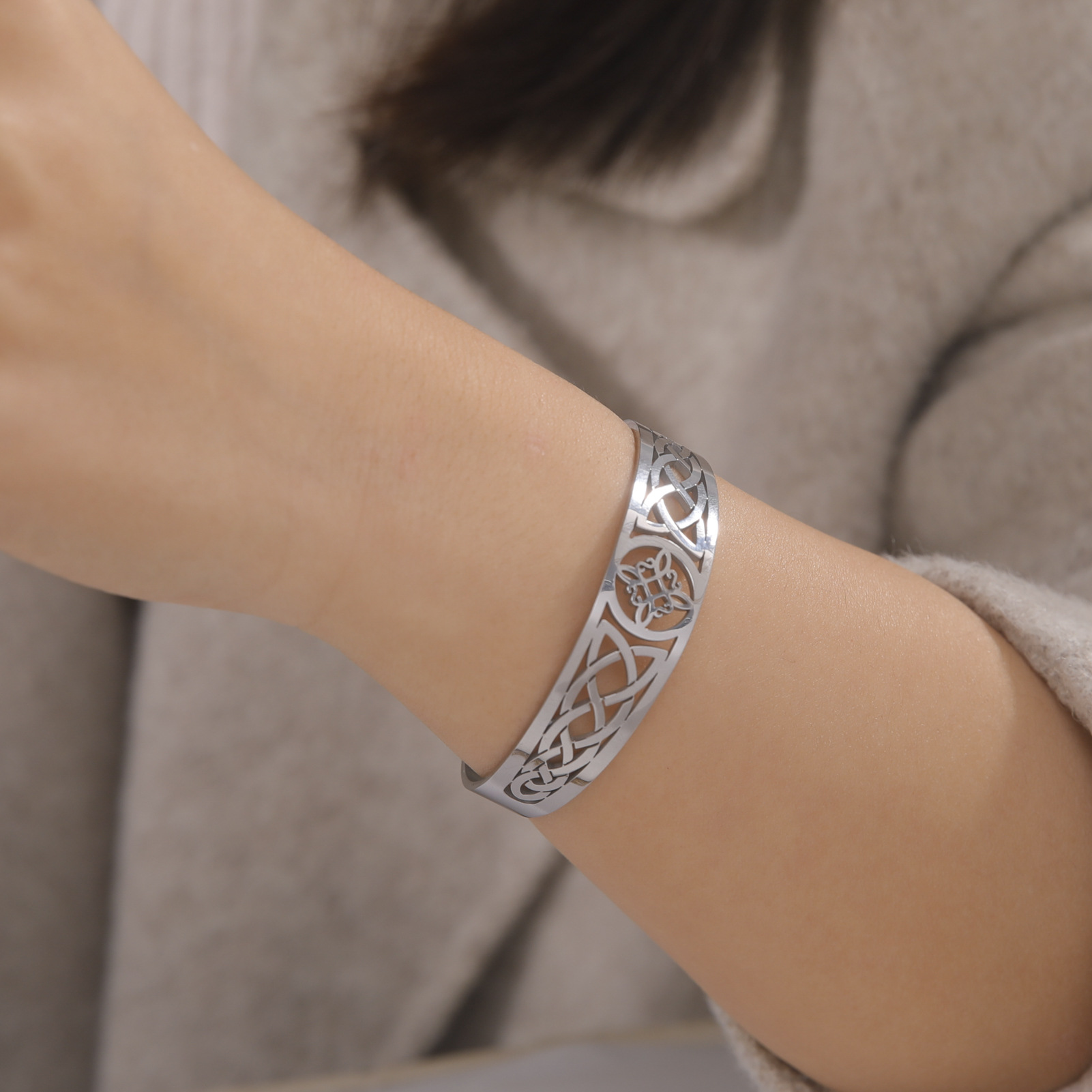 1 Piece Quantity Hip-Hop Retro Witches Knot 304 Stainless Steel Plating Men's Bangle Men Cuff & Bangle