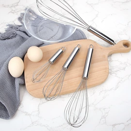 擀面杖;手动打蛋器;烹饪勺铲