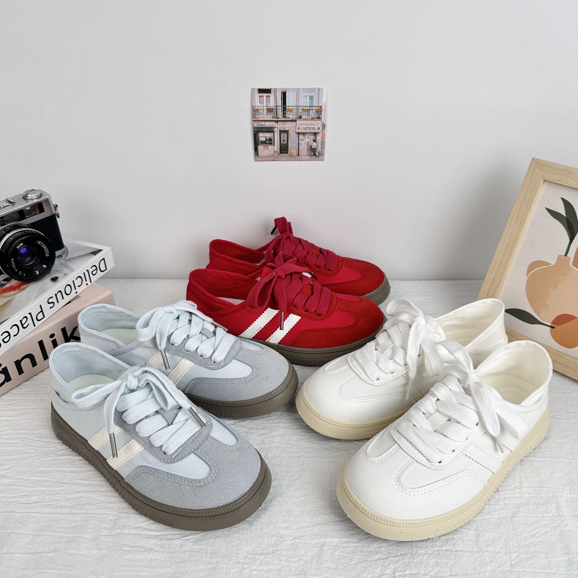 Yuanbo dos zapatos de lona de desgaste 2025 nuevos zapatos de mujer de verano zapatillas de nicho zapatos blancos de todo fósforo zapatos de entrenamiento alemán image 1