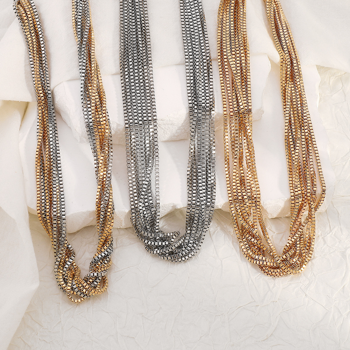 Solid Color Pattern Vintage Style Classic Style Solid Color Iron Box Chain Layered Necklaces Wholesale