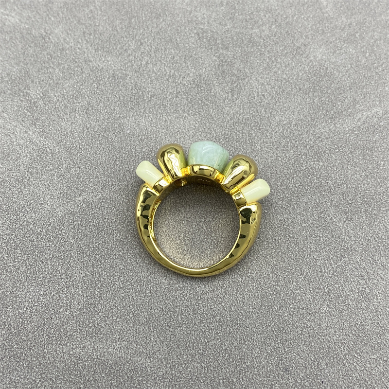 Sasa mismo estilo francés nicho diseño natural Tianhe piedra anillo personalidad moda exagerada luz lujo retro anillo para las mujeres