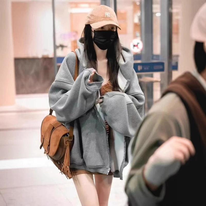 Dawang New 2024 Fall/Winter Mini Yang Grey Fine Glitter Vintage American Jacket Loose Hooded fleece-lined Sweatshirt Dawang New 2024 Fall/Winter Mini Yang Grey Fine Glitter Vintage American Jacket Loose Hooded fleece-lined Sweatshirt