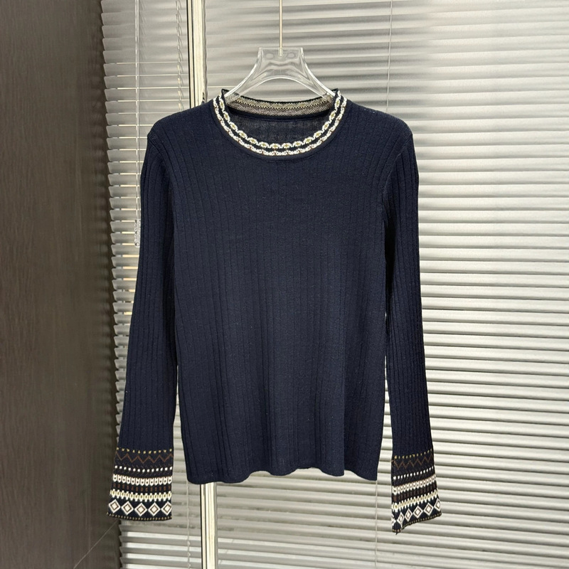 Retro Jacquard Round Neck Pullover Thick Sweater for Women, New Autumn/Winter Fashionable and Stylish Korean Version Loose Fit Top Retro Jacquard Round Neck Pullover Thick Sweater for Women, New Autumn/Winter Fashionable and Stylish Korean Version Loose Fit Top