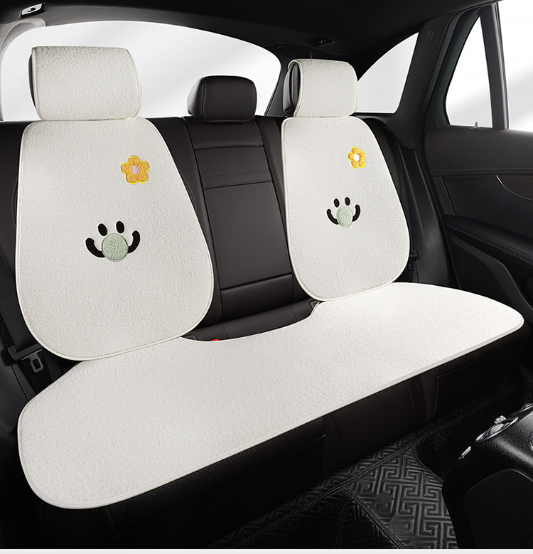 Autumn and winter cartoon car wool cushion cauliflower cute car seat cushion lamb velvet warm and comfortable car seat cushion