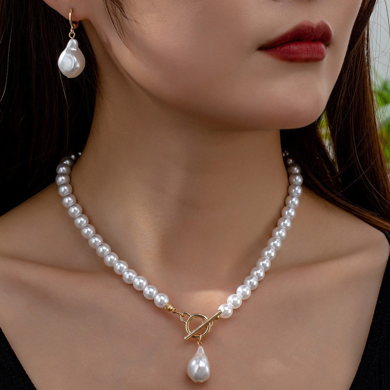 Set collana e orecchini con perle barocche stile francese_voghion.com