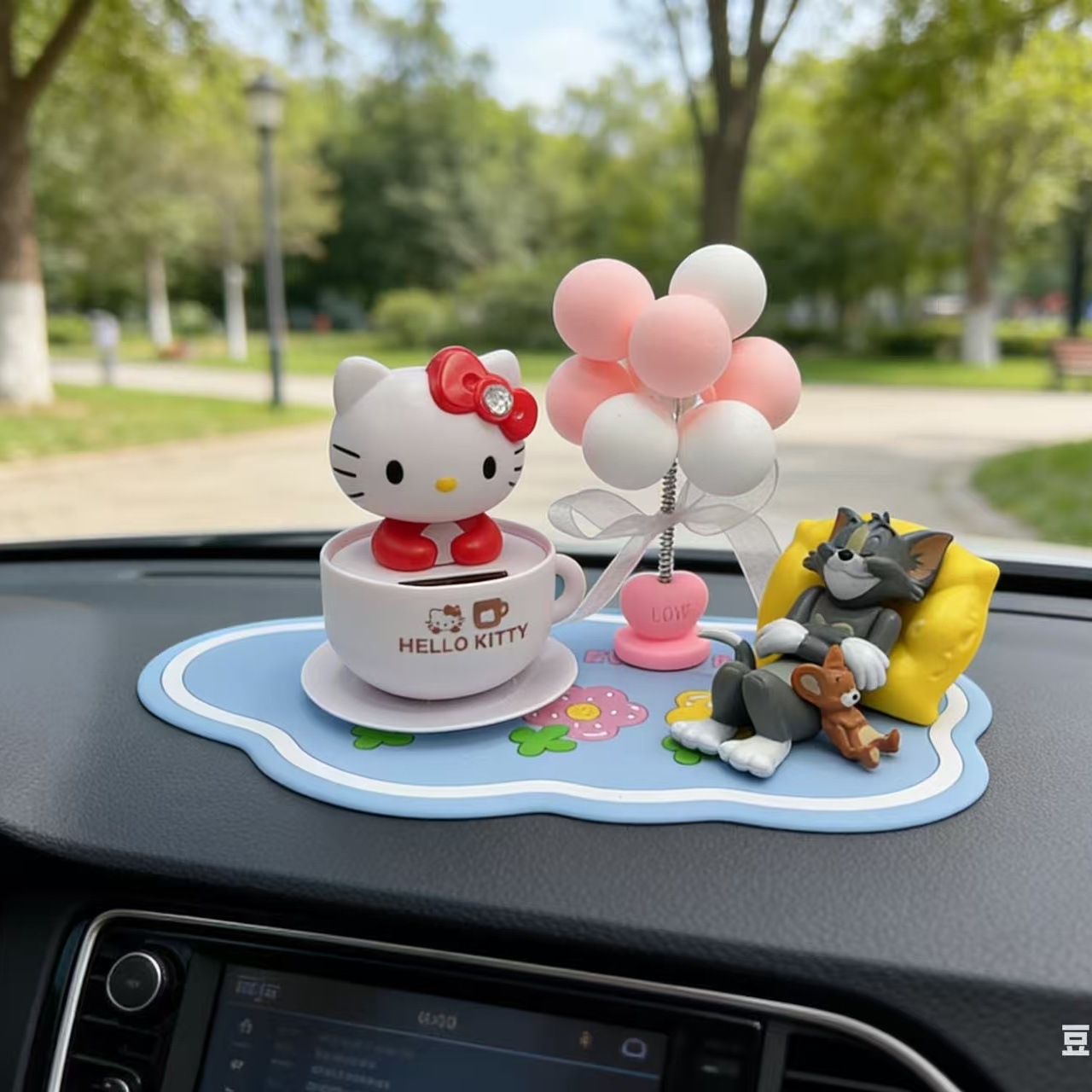 Solar-Powered Bobblehead Hello Kitty Car Accessories Dashboard Ornament Creative Cartoon Cute Nodding Kt Cat Set