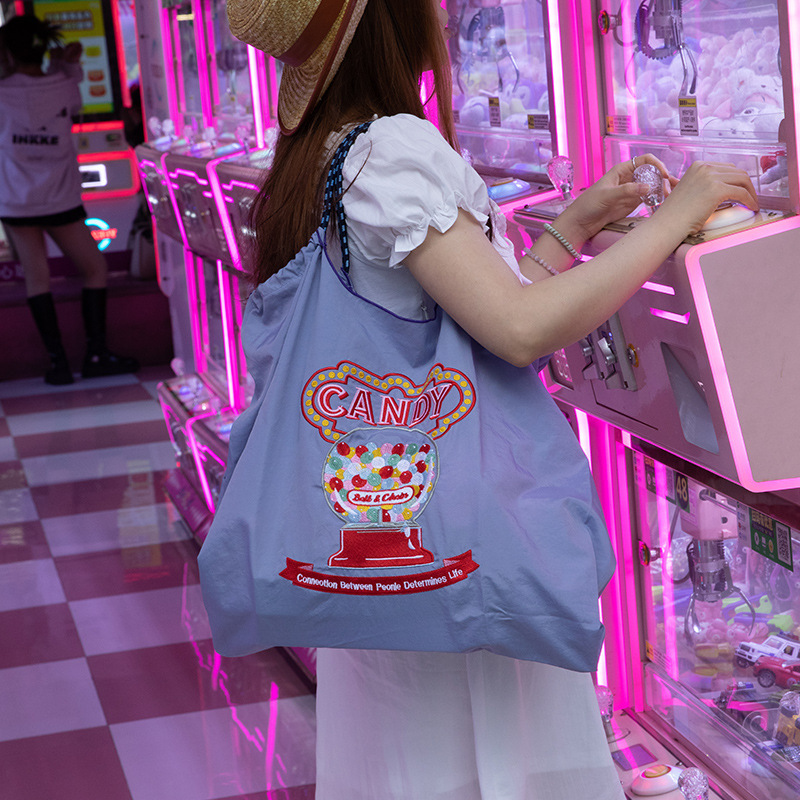 Bolso bordado de nicho, bolso de hombro, bolso pequeño, bolso de matrícula, bolso de compras bordado de nicho, bolso de viaje de almacenamiento al por mayor