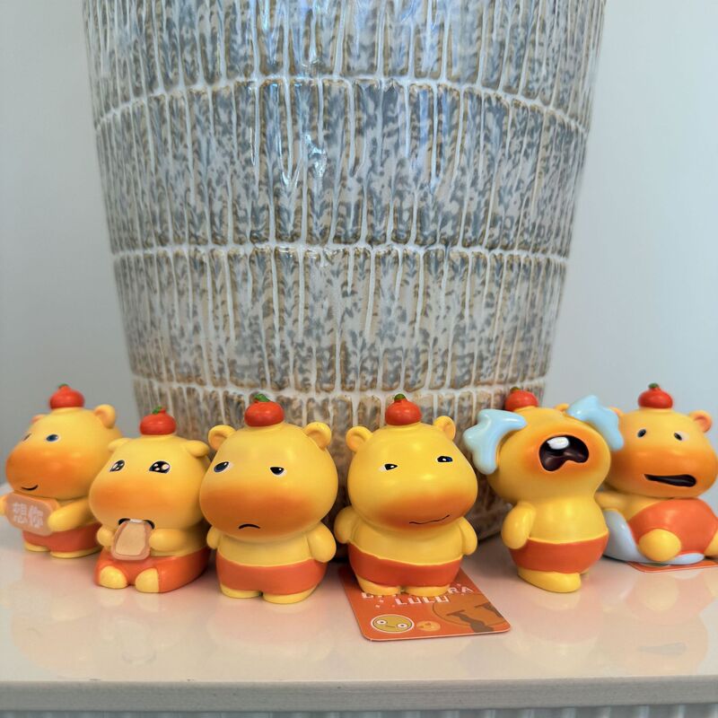 Popular Cute Trendy Capybara Lulu Blind Box Desktop Office Desk Decoration Small Ornaments Toys Wholesale