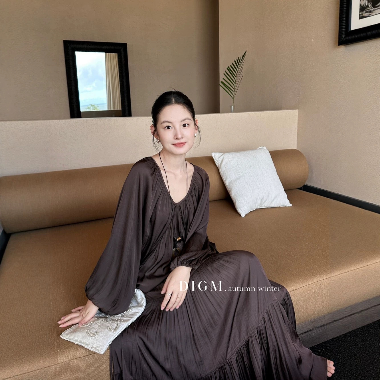 New Autumn Arrival: [DIGM] Minimalist, Sophisticated, Relaxed Fit, Solid Color V-Neck Textured Pleats, Flowy and Slimming Top