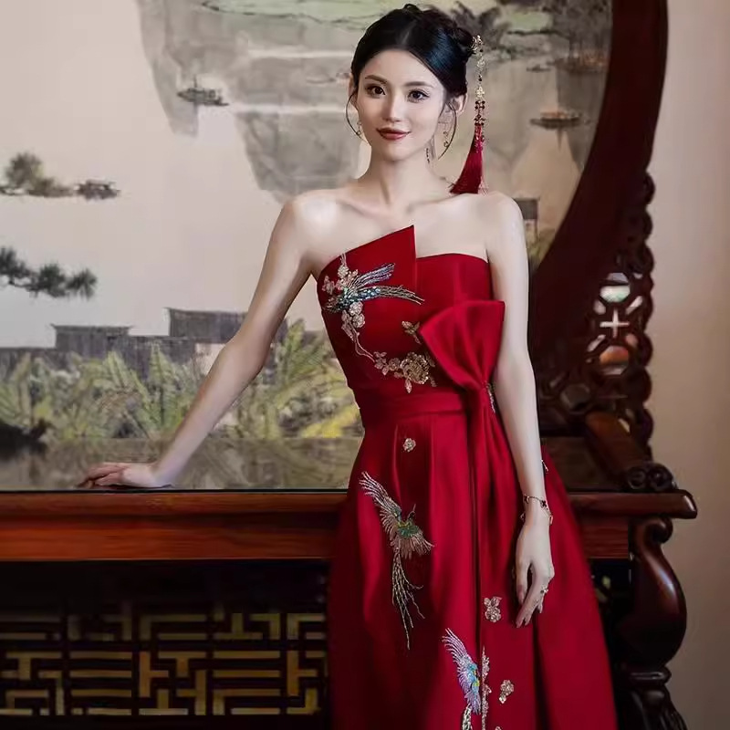 Bride's Toast Dress 2026 New Style Chinese Red Tube Top Traditional Engagement Dress High-End Gown