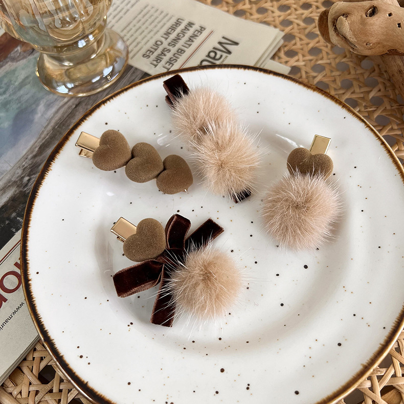 Korean Hair Accessories Mink Hair Ball Bow Barrettes Side Clip Korean Cute Girl Hair Ball Love Heart Duckbilled Headdress display picture 3