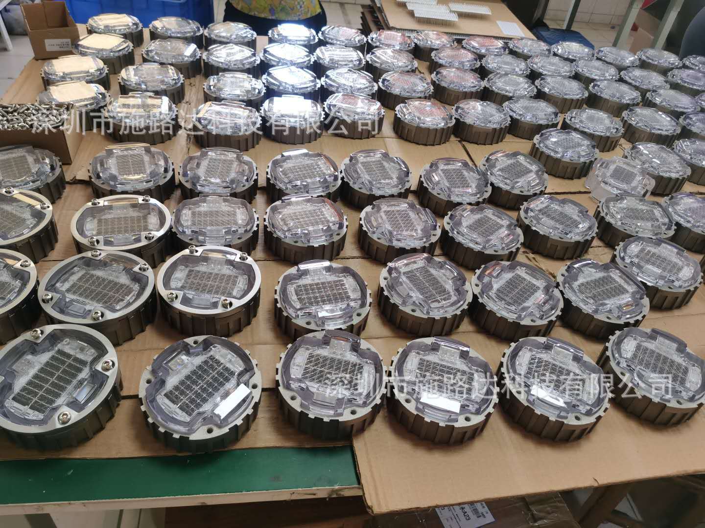 G105 SOLAR ROAD STUD 嵌入式太阳能道钉 地埋式太阳能道钉123*48-阿里巴巴
