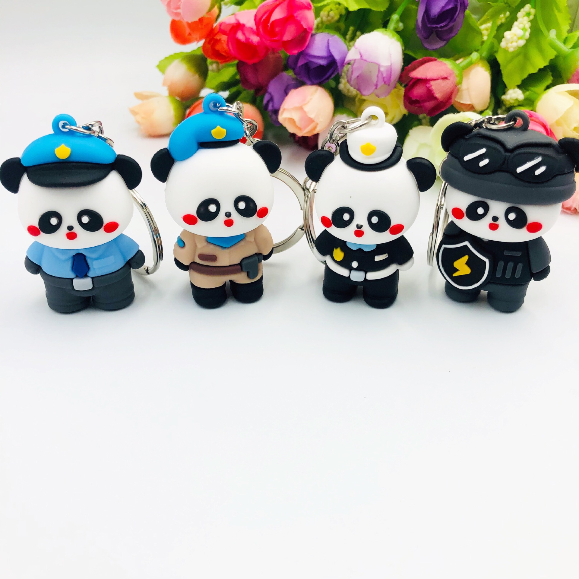 Lindo policía de dibujos animados Panda llavero muñeca mochila colgante llavero personalidad moda práctico pequeño regalo