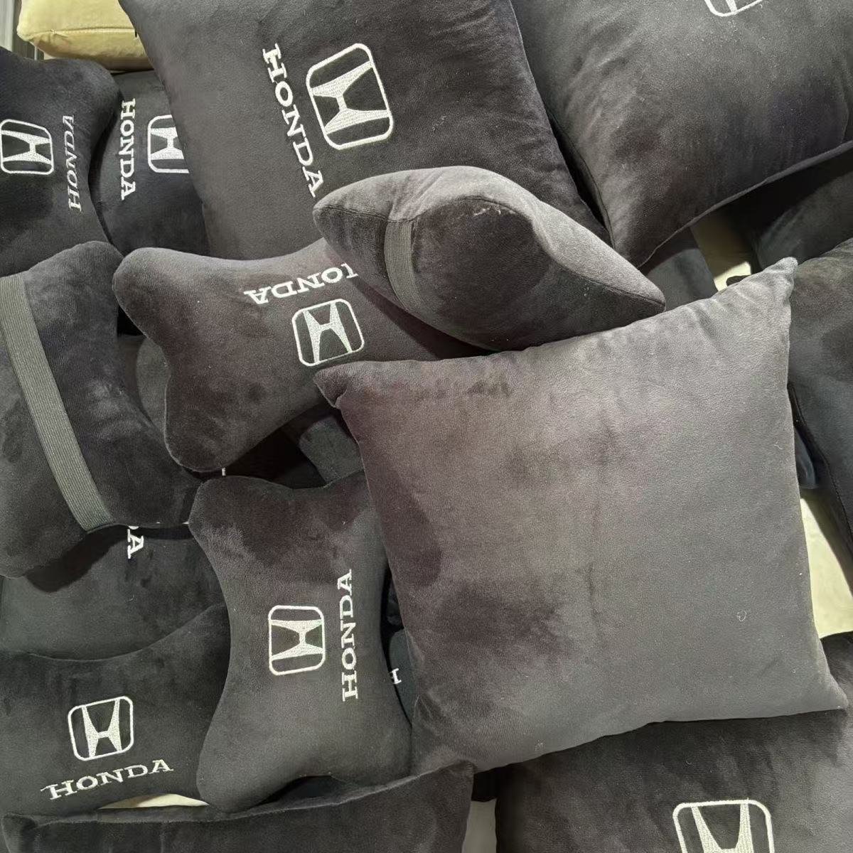 Car Headrest, Car Logo, Neck Pillow, Cushion Set of Four, 4S Store Gift, Car Neck Pillow, Backrest Pillow, Lumbar Support Pillow, Volkswagen