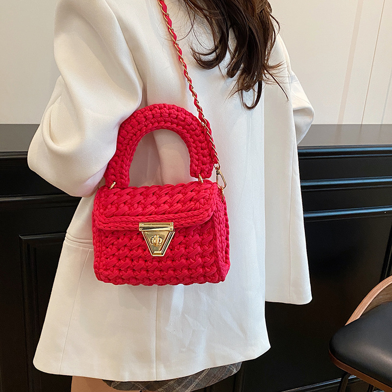 Cross-border crochet women's bag, Hyuna handmade woven small square bag, popular fabric crochet handbag with chain strap for women Cross-border crochet women's bag, Hyuna handmade woven small square bag, popular fabric crochet handbag with chain strap for women