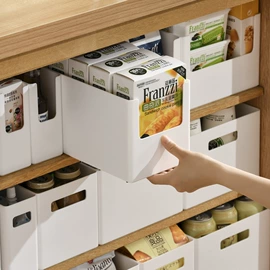 其他杯子;纸巾盒;垃圾桶