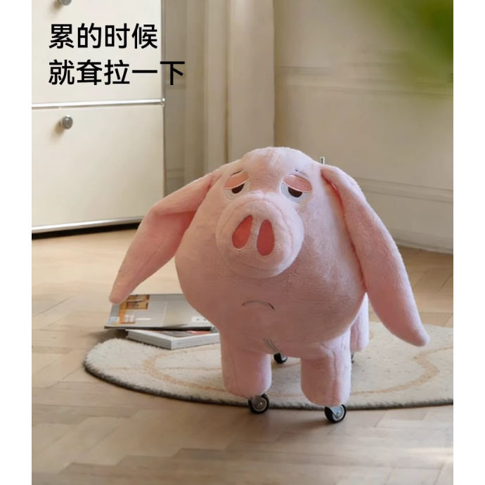 Cerdino lindo que rodea Tai Yi montar en persona real muñeca de cerdo volador se puede sentar en un banco de cerdo muñeca de asiento