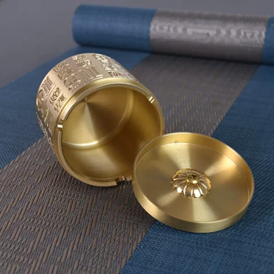 with Lid, Embossed with Hundred | Car ashtray