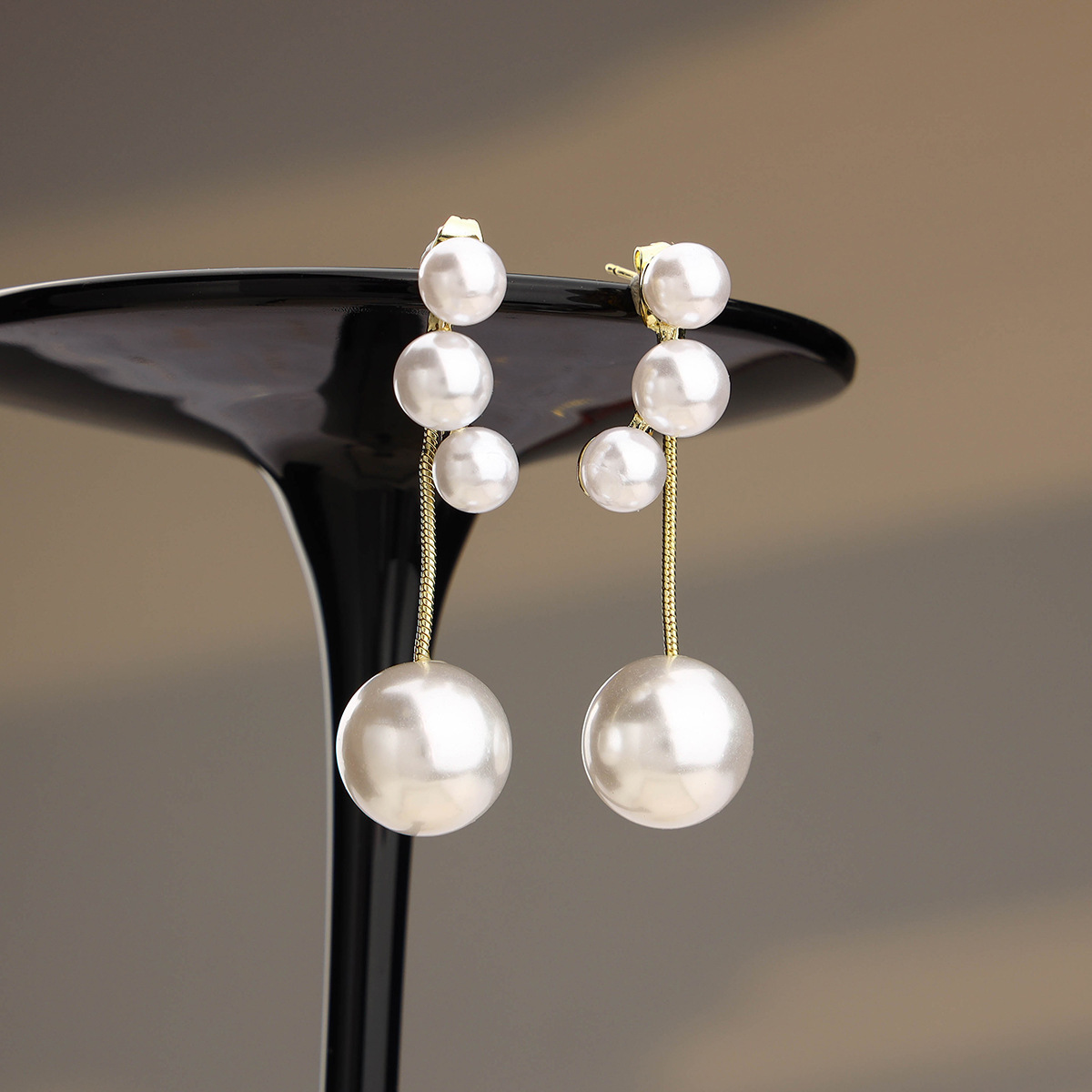 El estilo francés ligero de lujo largo pendientes de perlas de gradiente suave diseño de nicho de alta calidad sensación de viaje versátil pendientes image 7