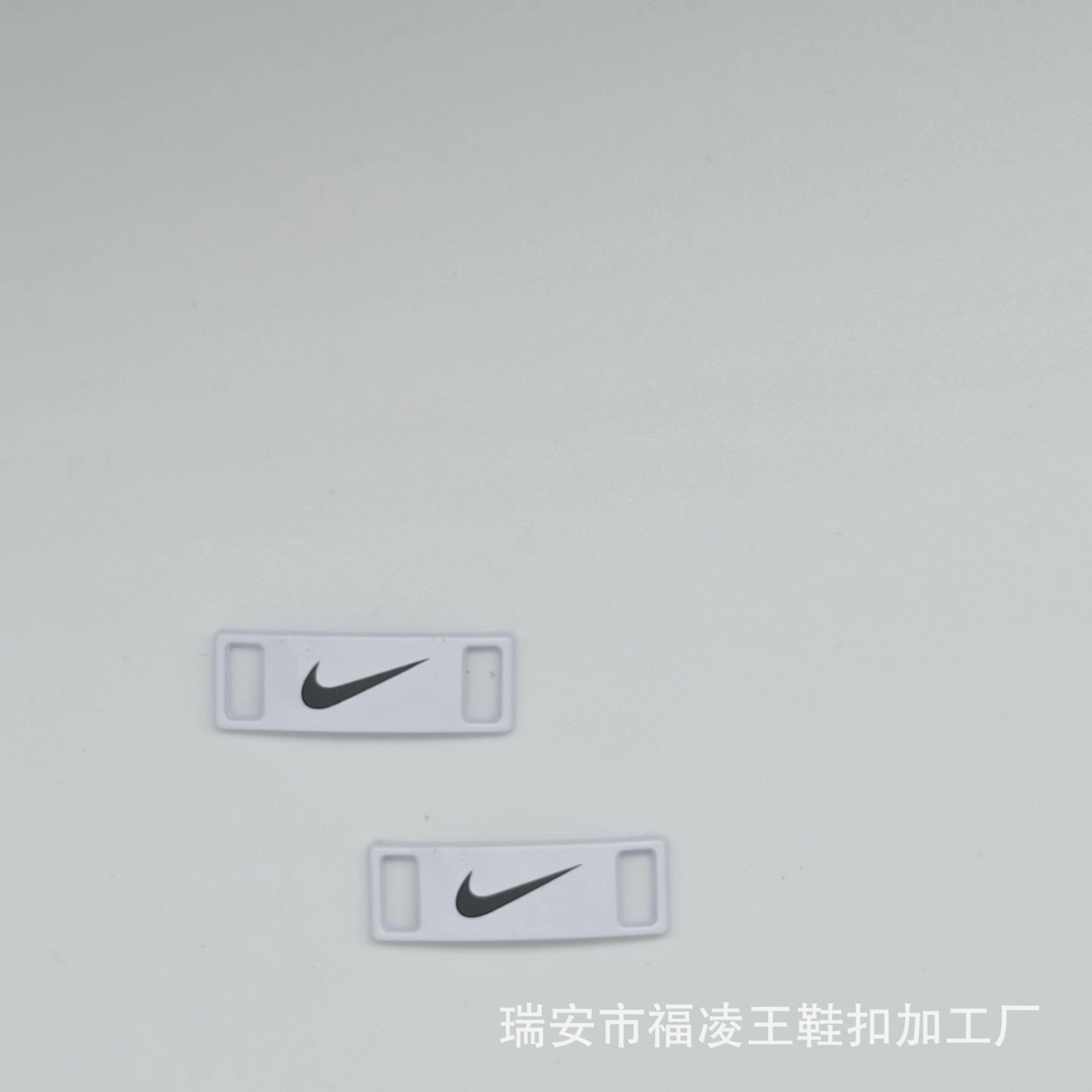 自作金属aj靴バックルランニング靴板靴鉄牌潮靴周辺個性ロゴ靴標