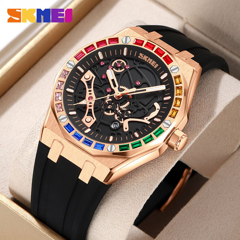 Momento de los Estados Unidos transfronterizos exclusivos para hombres reloj de pulsera de diamante de color octagonal viento mecánico silicona correa impermeable relojes de cuarzo al por mayor